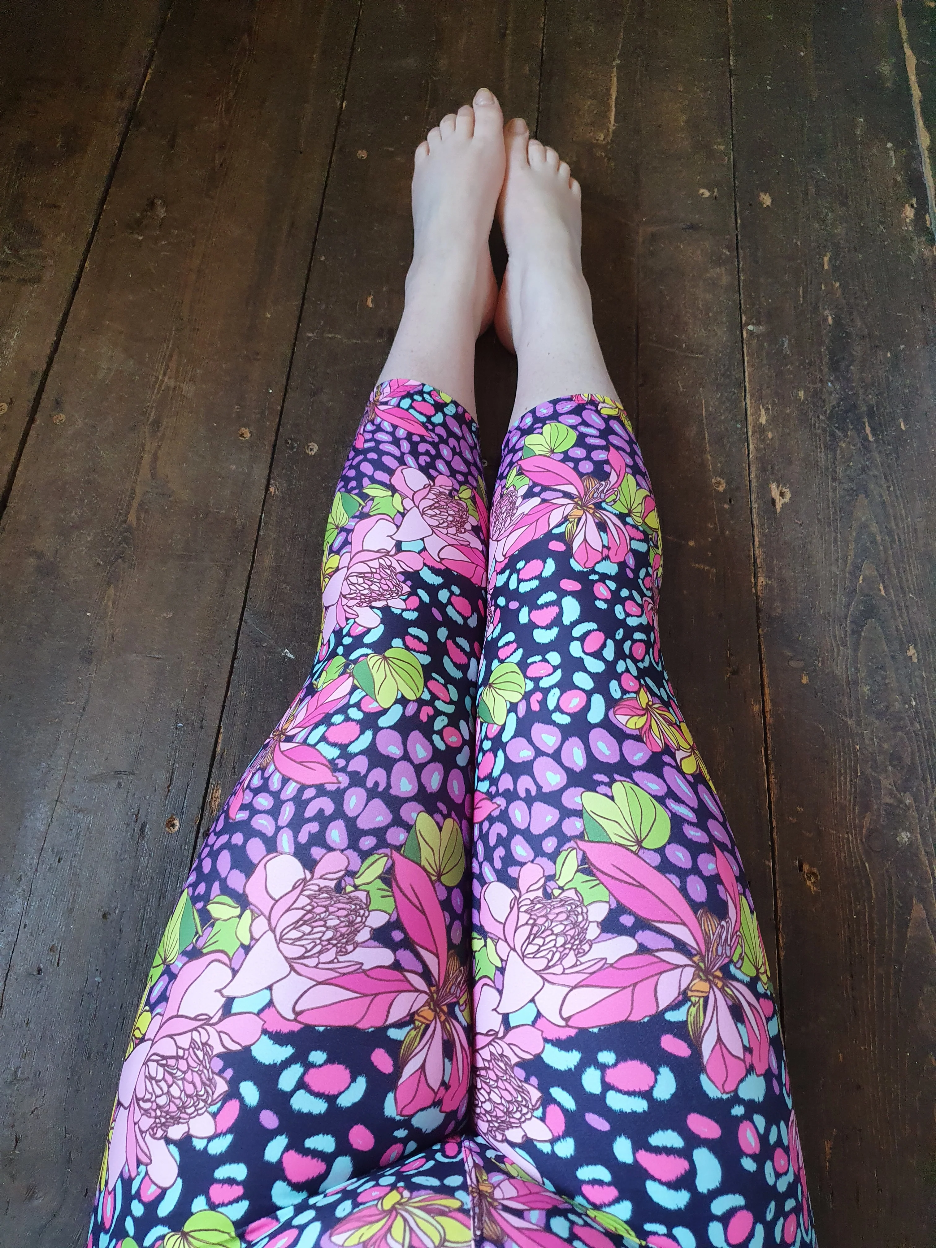 24/7 Capri Leggings – Blooming Spots - Image 3